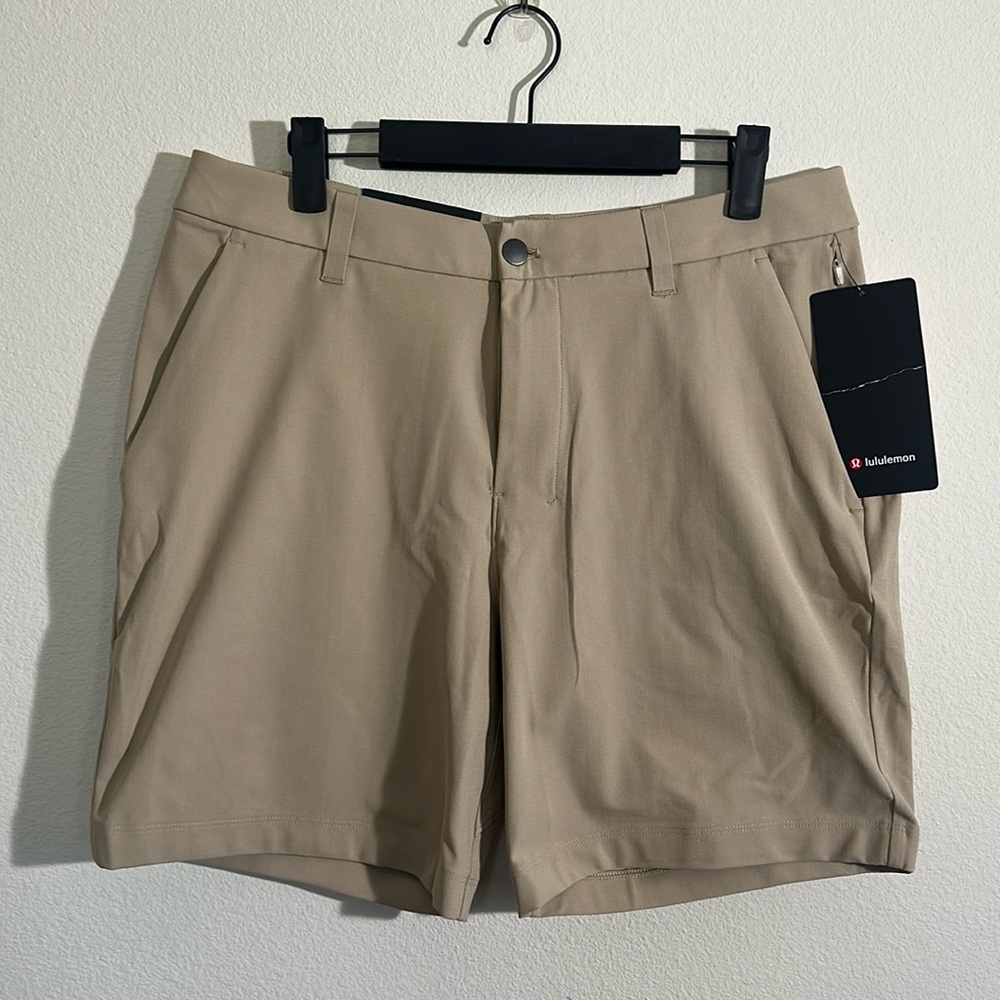 Lululemon Men’s ABC Classic-Fit Short 7”